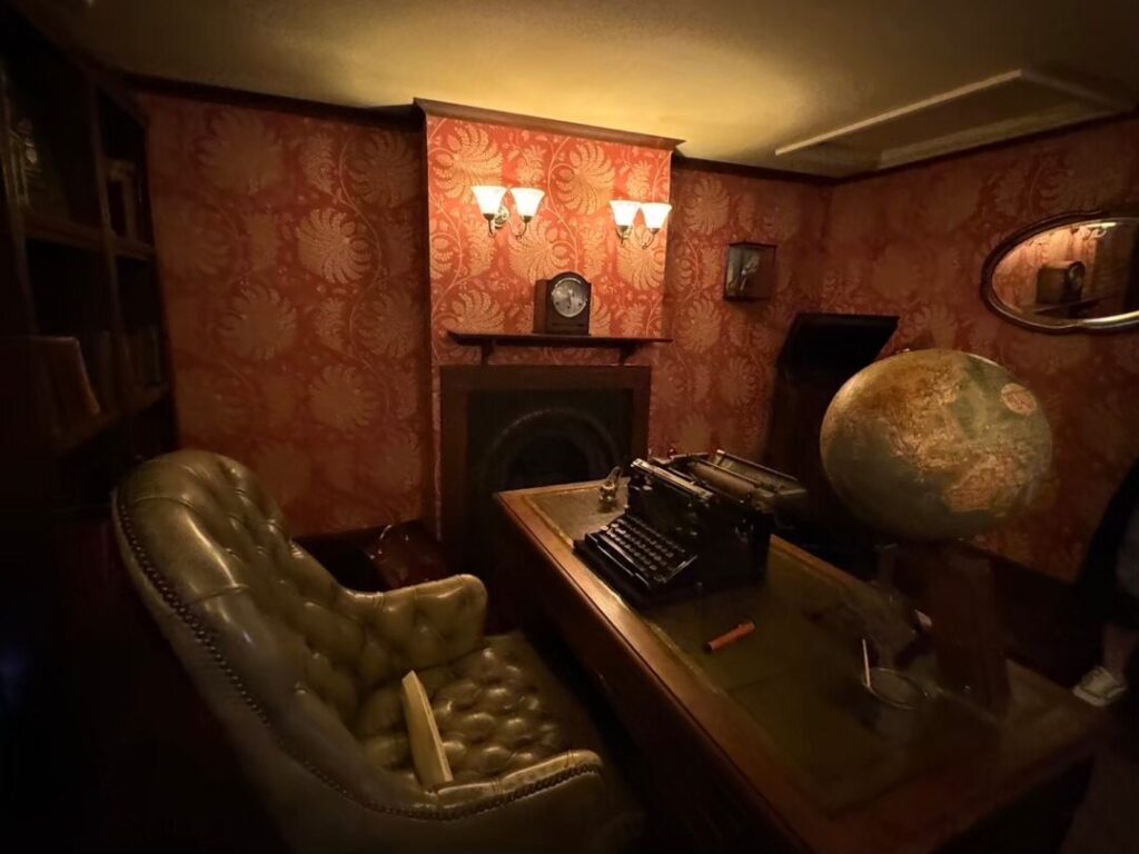 シャーロックホームズ博物館/コナン・ドイルの執務室