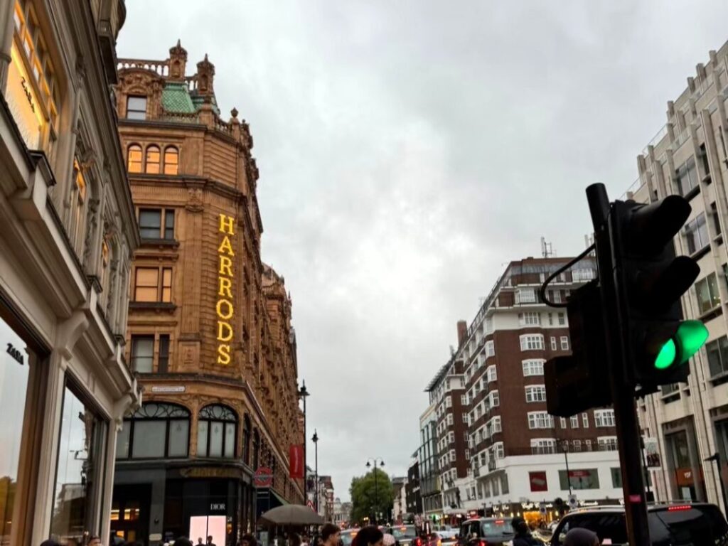ハロッズ(Harrods)建物外観